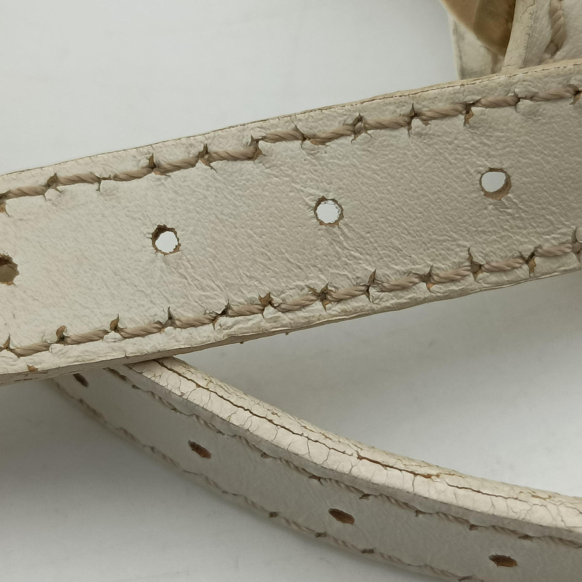 Pre-owned Fendi Knot Hobo Beige Canvas 8BT071 shoulderbag | stylenewstar