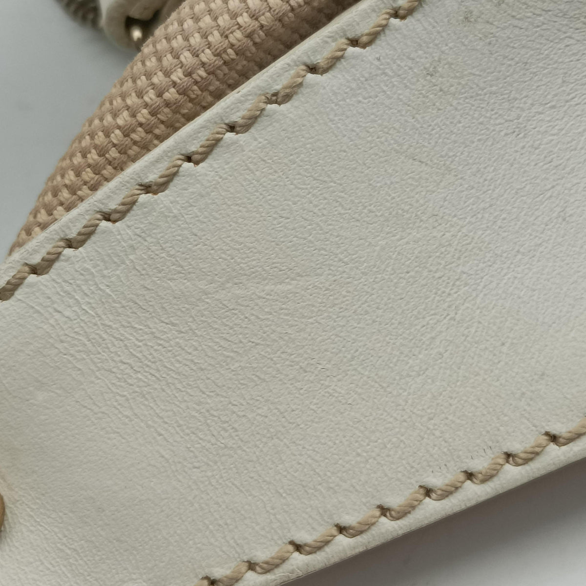 Pre-owned Fendi Knot Hobo Beige Canvas 8BT071 shoulderbag | stylenewstar
