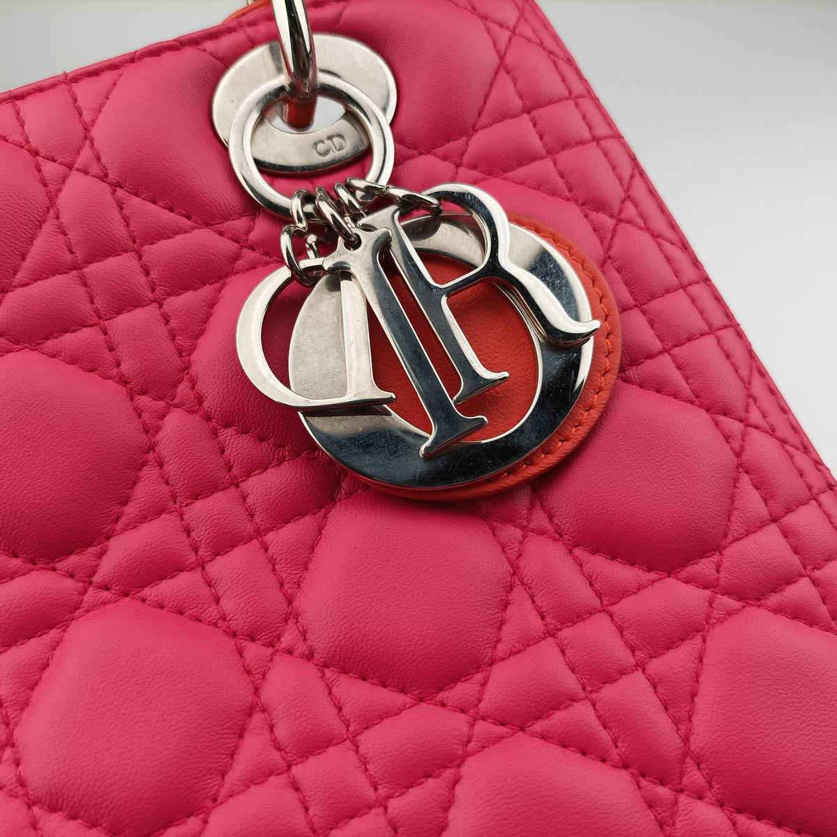 Secondhand Christian Dior Lady Dior Pink lambskin  shoulderbag | stylenewstar