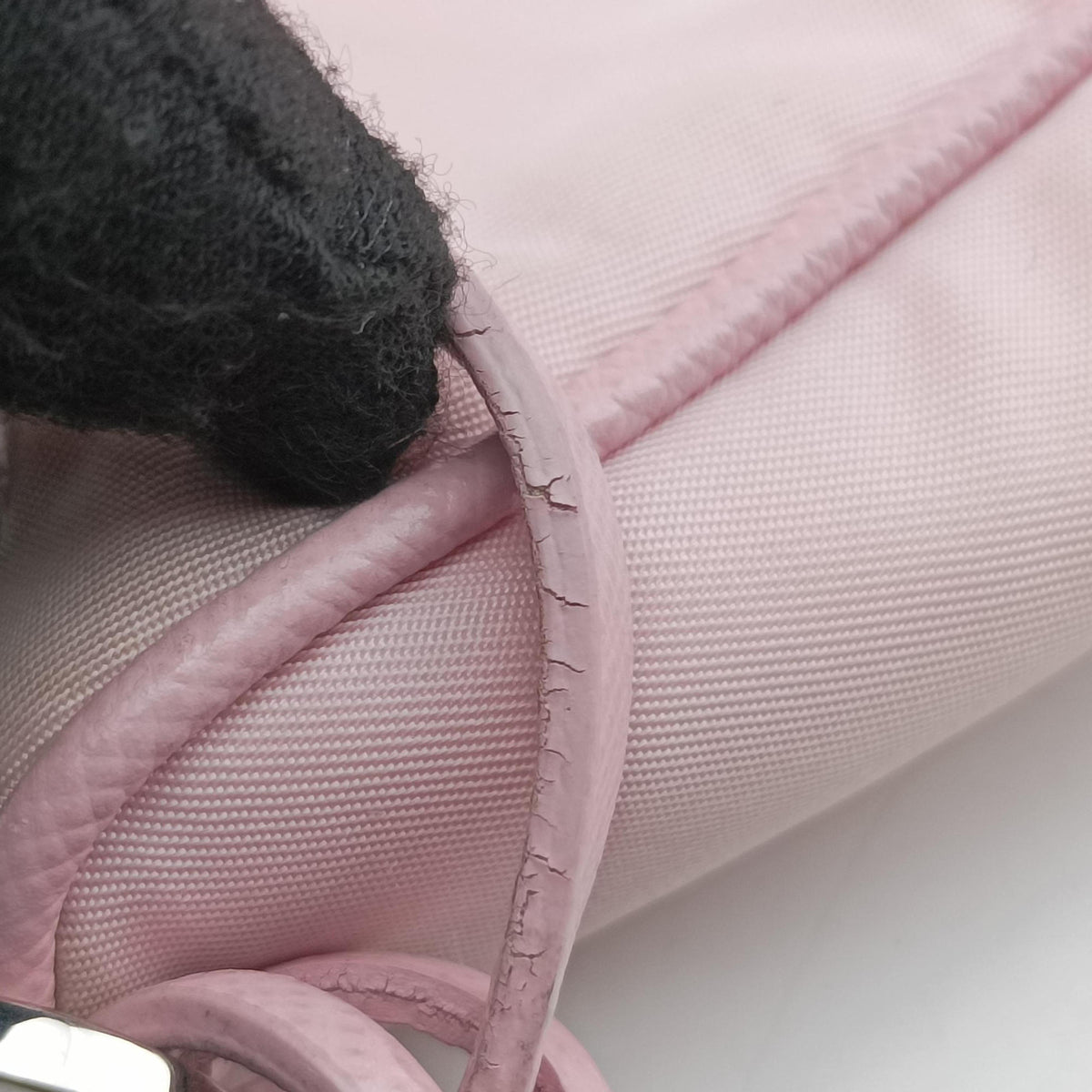 Pre-owned Prada Re-Edition 2005 Re-Nylon Pink nylon 1BH204 shoulderbag | stylenewstar