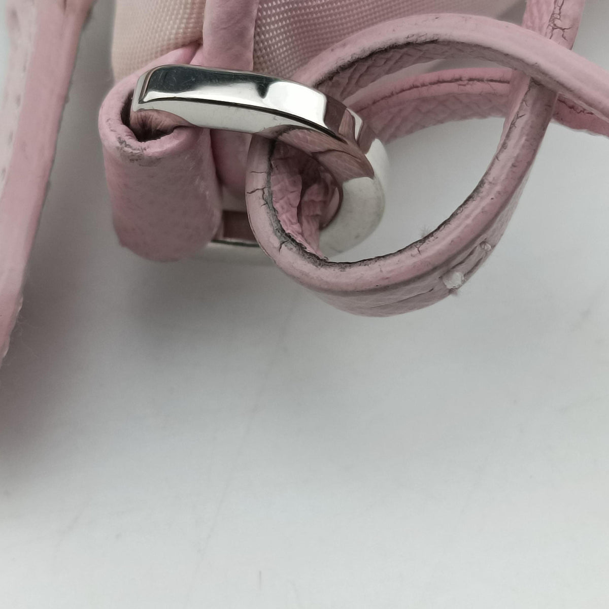 Pre-owned Prada Re-Edition 2005 Re-Nylon Pink nylon 1BH204 shoulderbag | stylenewstar