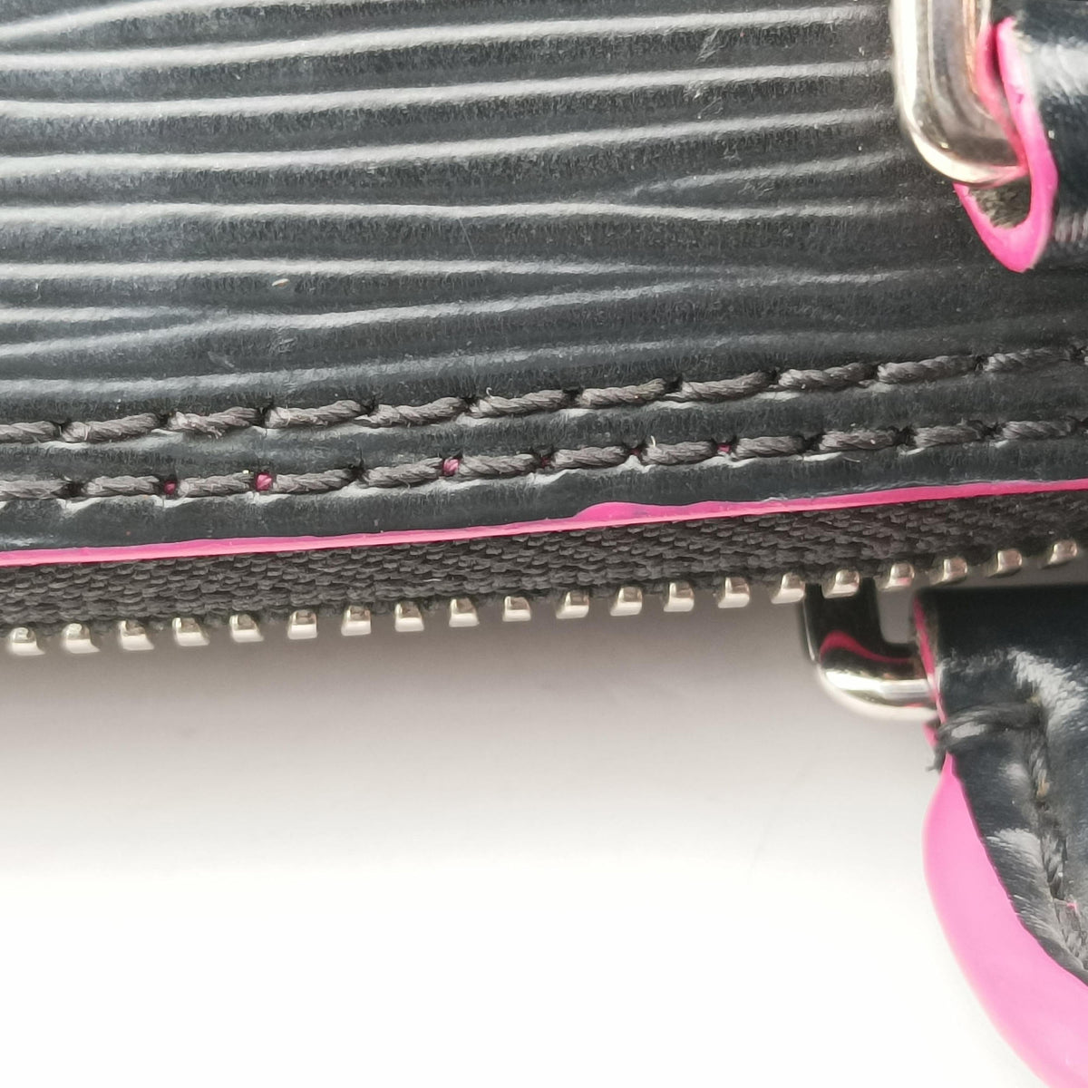 Pre-owned Louis Vuitton Alma BB Noir×hot pink Epi M54160 shoulderbag | stylenewstar