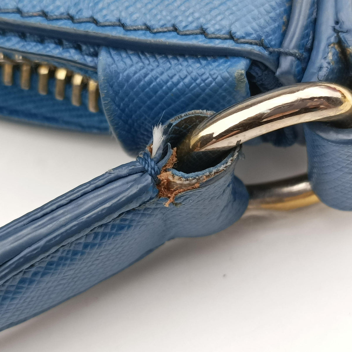 Pre-owned Prada Hobo Blue Saffiano leather  shoulderbag | stylenewstar