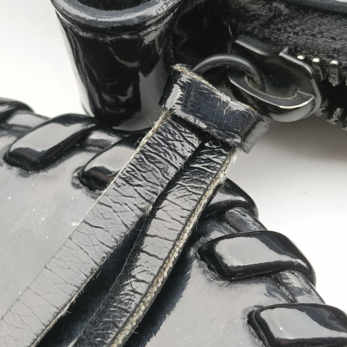 Secondhand Balenciaga Le Cagole Black Patent  shoulderbag | stylenewstar