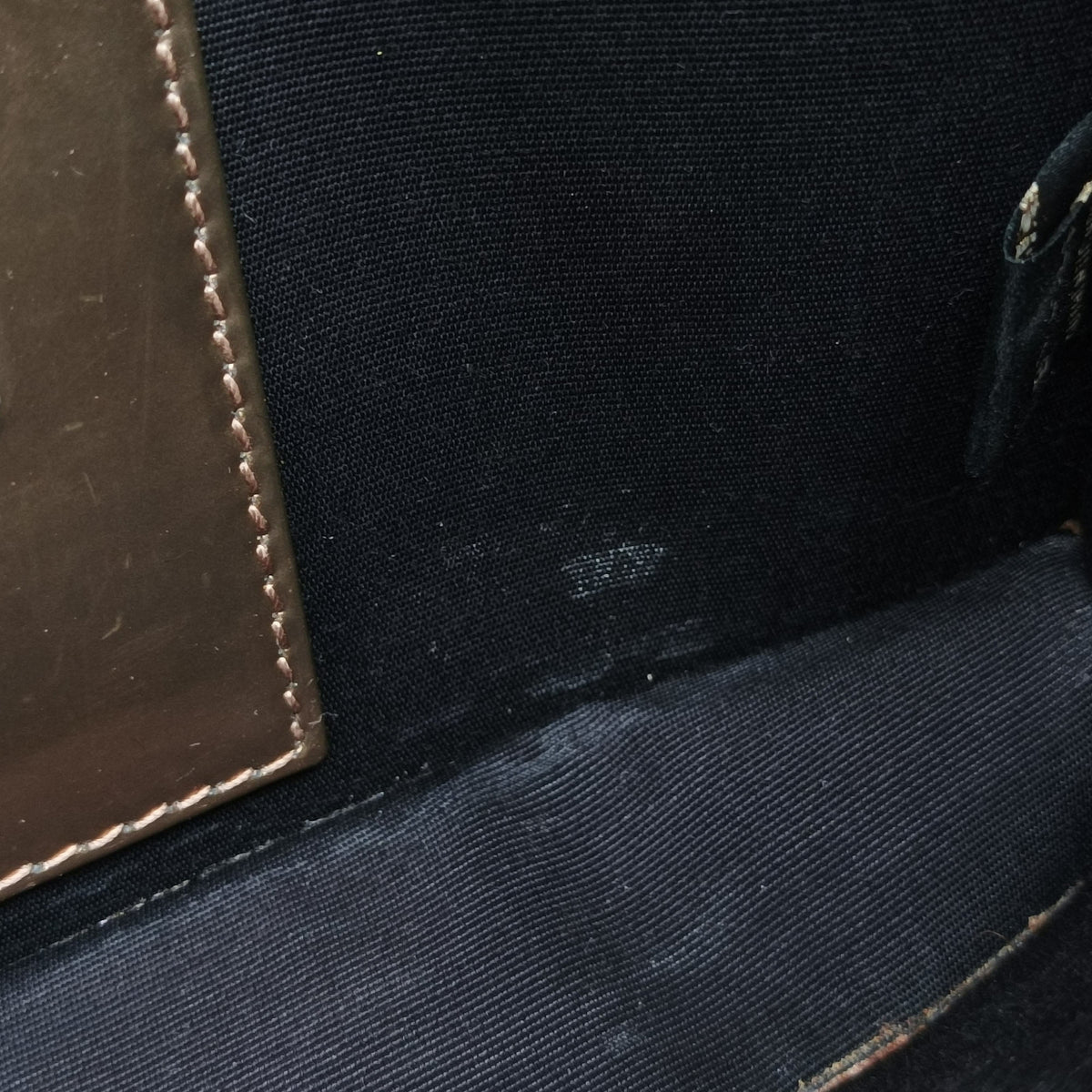 Vintage Bvlgari SERPENTI FOREVER Golden Patent Leather  shoulderbag | stylenewstar