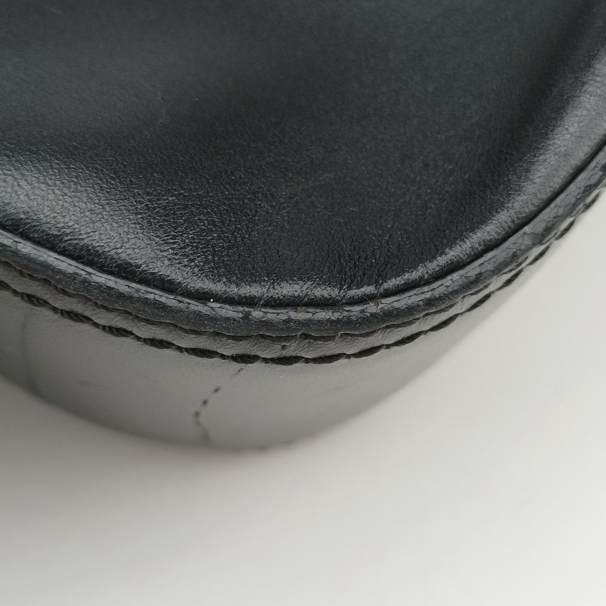 Secondhand Fendi B Bag Black Leather 8BR544 shoulderbag | stylenewstar