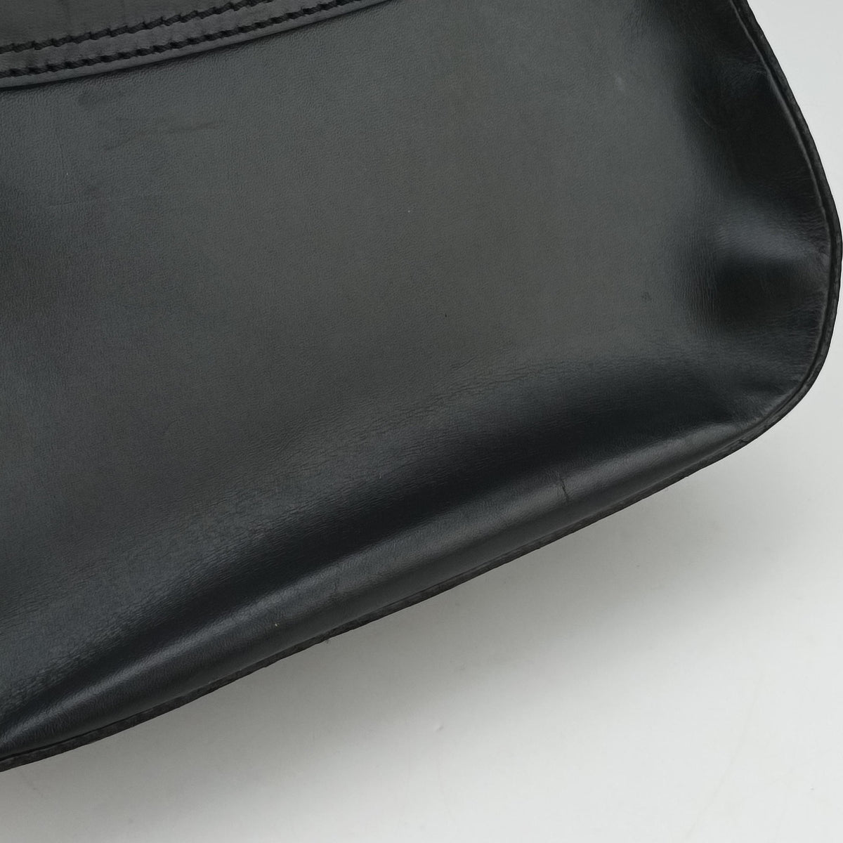 Secondhand Fendi B Bag Black Leather 8BR544 shoulderbag | stylenewstar