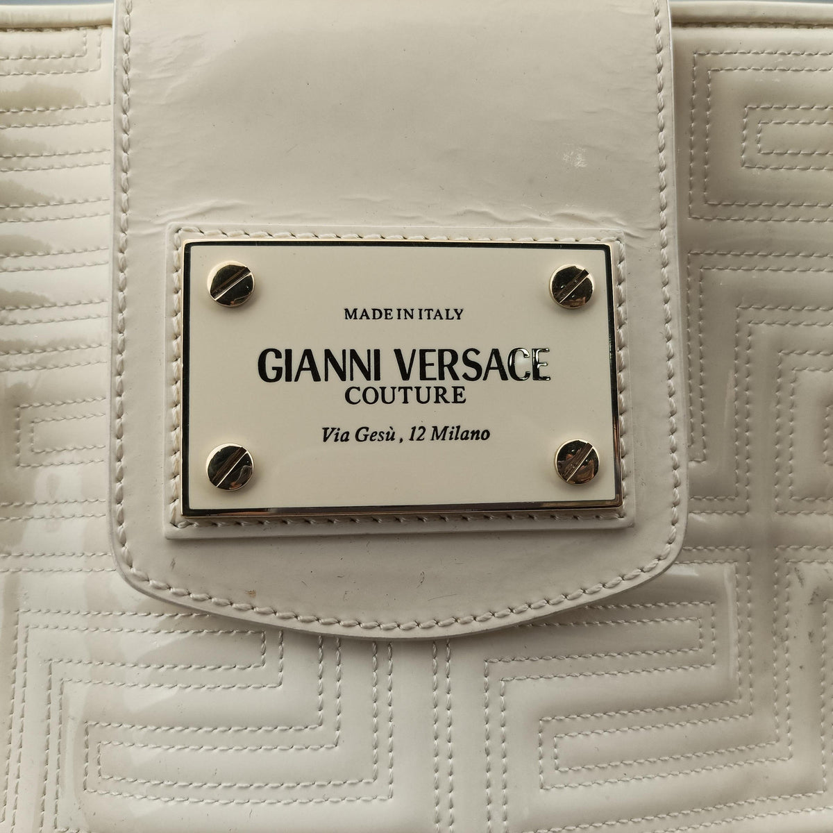 Pre-owned VERSACE Snap Out Of It White Patent  handbag | stylenewstar