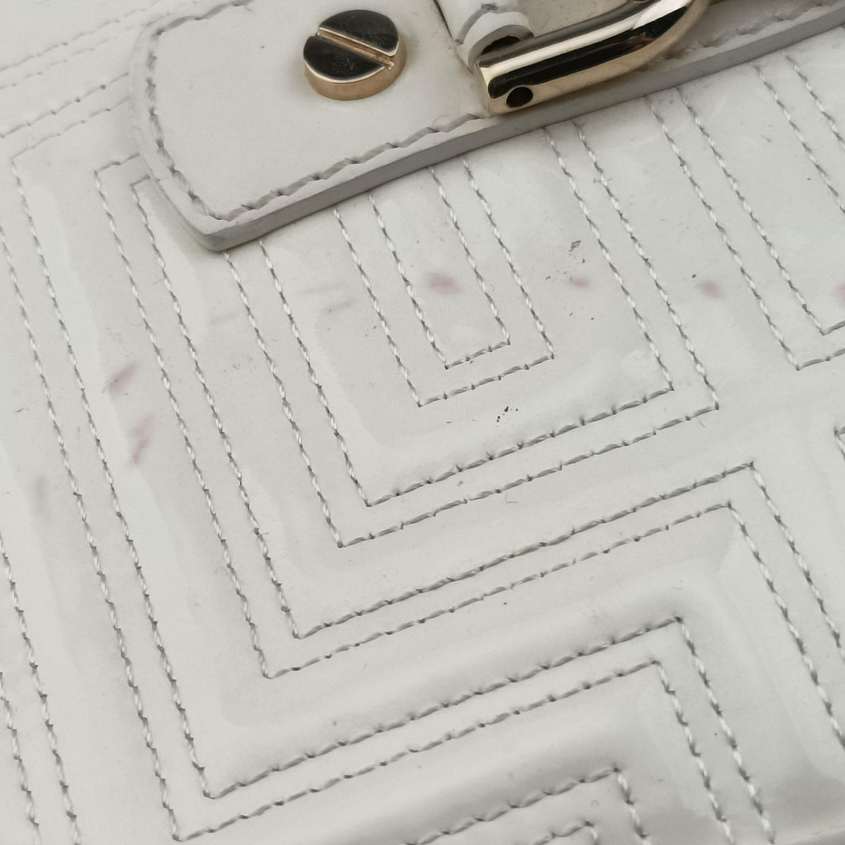Pre-owned VERSACE Snap Out Of It White Patent  handbag | stylenewstar
