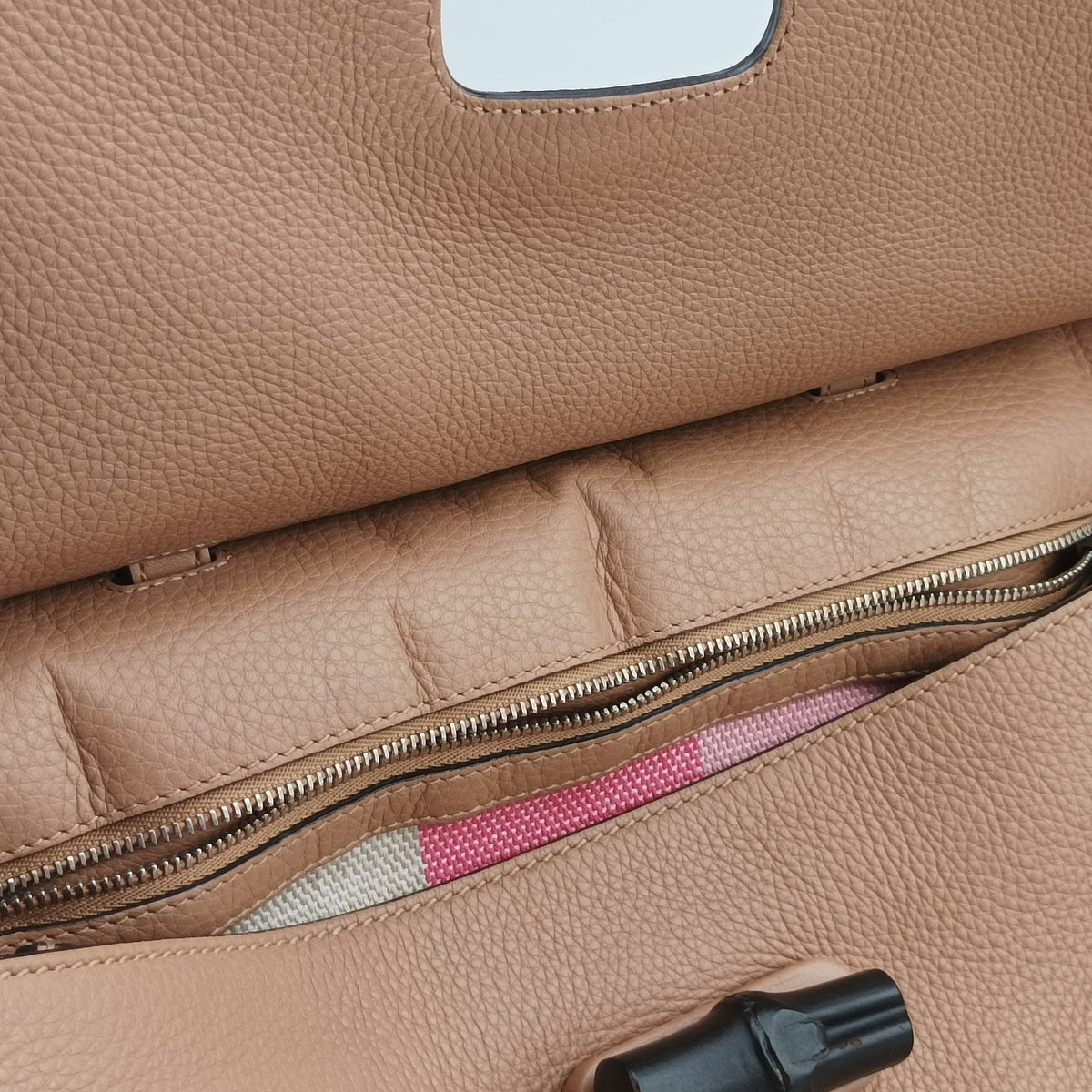 Pre-owned Gucci Bamboo Daily Camel Leather 370830 shoulderbag | stylenewstar