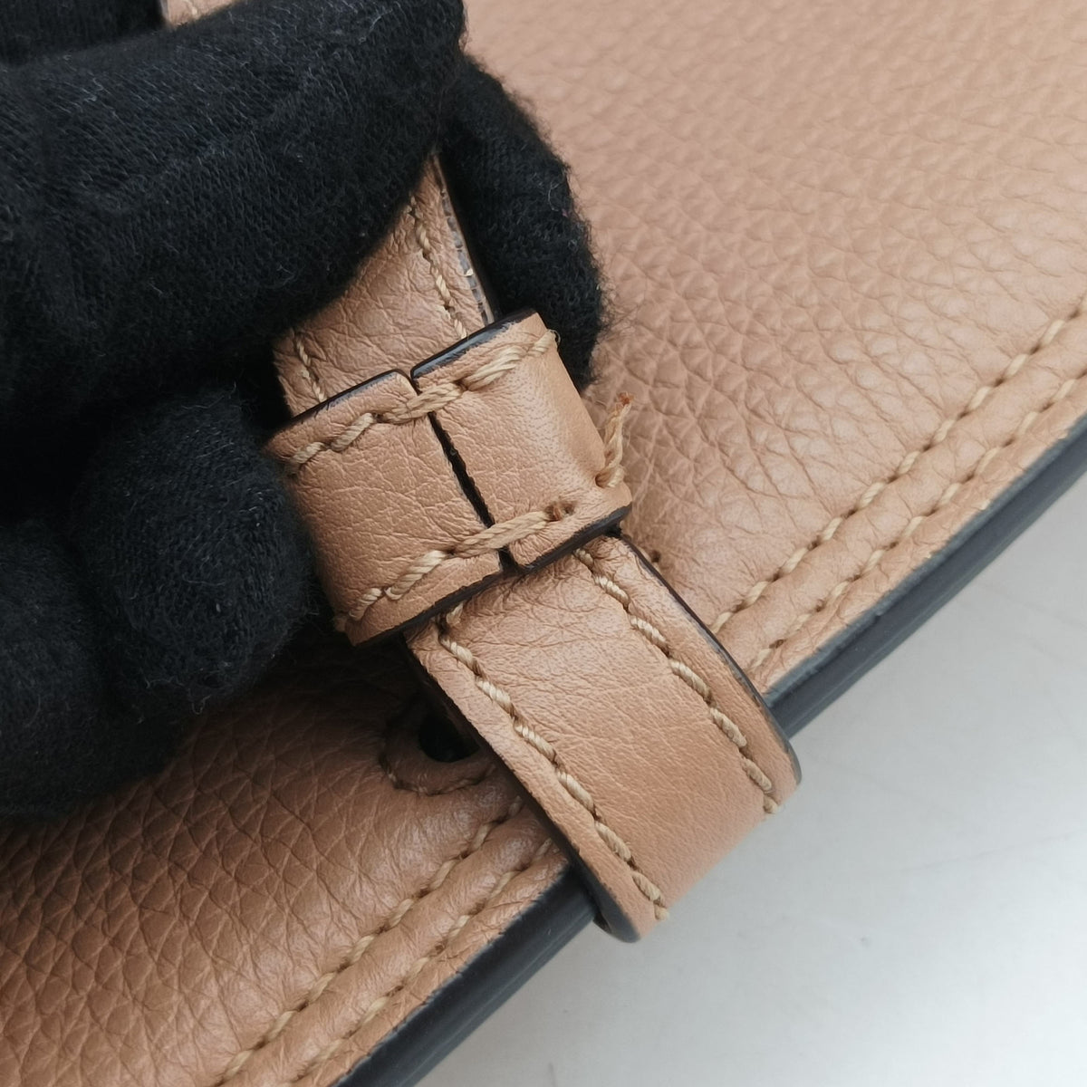 Pre-owned Gucci Bamboo Daily Camel Leather 370830 shoulderbag | stylenewstar