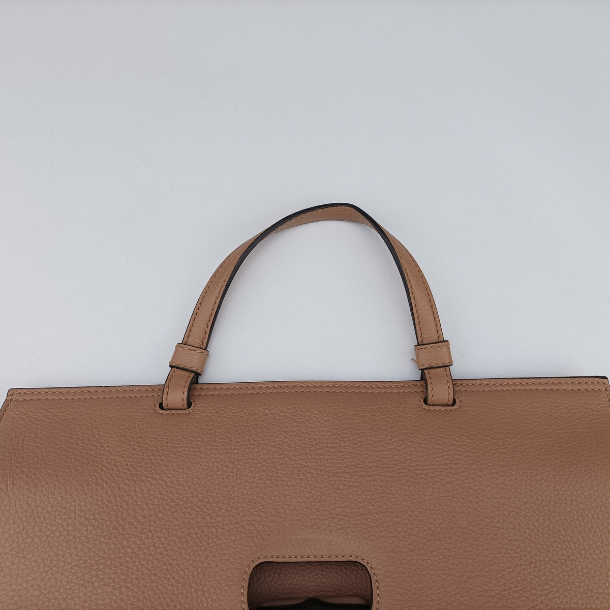 Pre-owned Gucci Bamboo Daily Camel Leather 370830 shoulderbag | stylenewstar