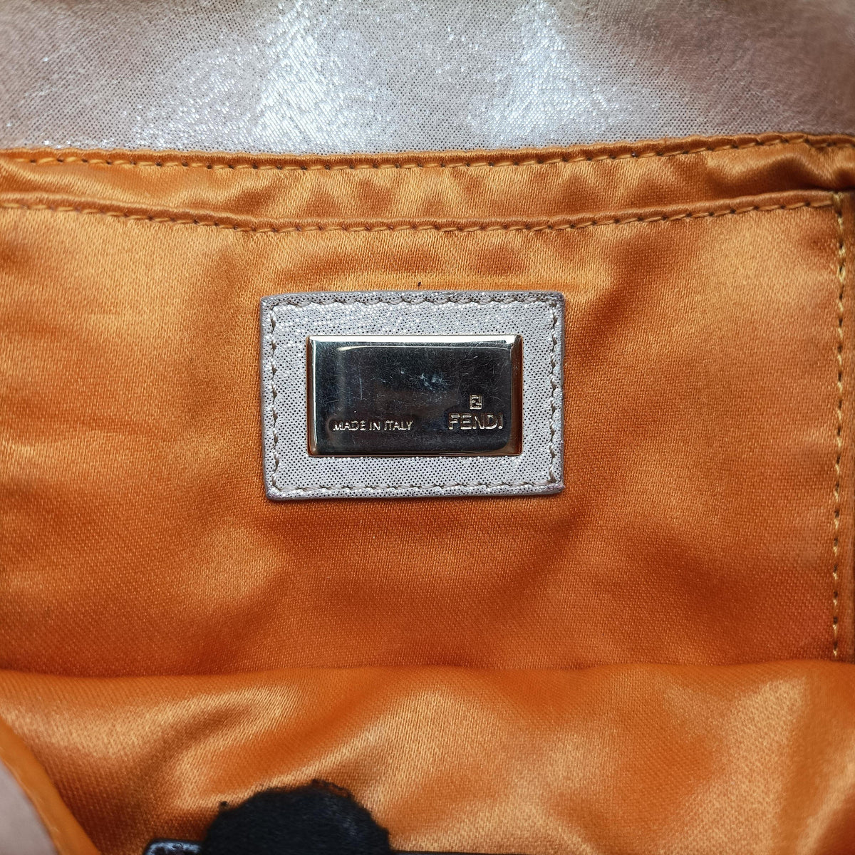 Vintage Fendi Mia Pochette Golden Leather 8BP046 shoulderbag | stylenewstar