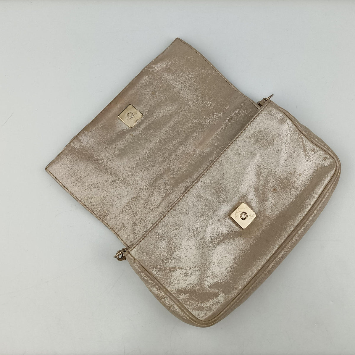 Vintage Fendi Mia Pochette Golden Leather 8BP046 shoulderbag | stylenewstar