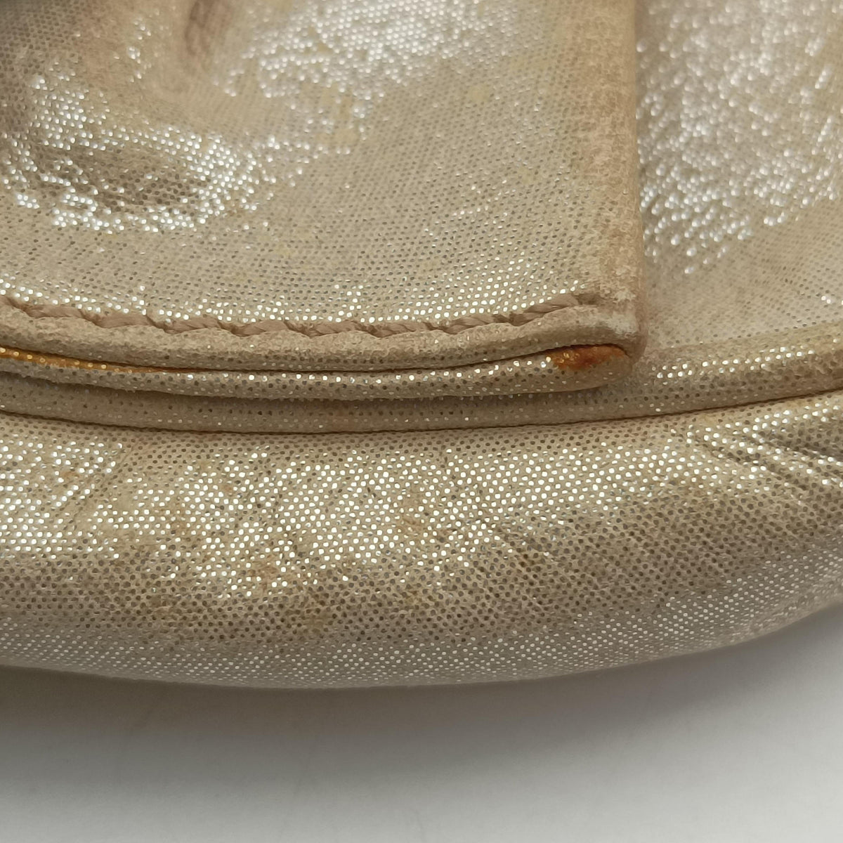Vintage Fendi Mia Pochette Golden Leather 8BP046 shoulderbag | stylenewstar