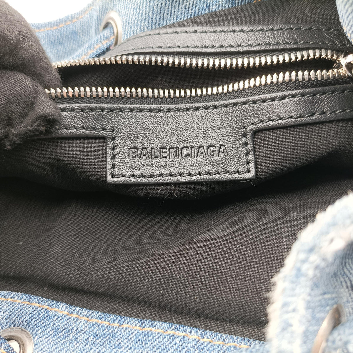 Pre-owned Balenciaga Le Cagole Bucket Blue denim  shoulderbag | stylenewstar