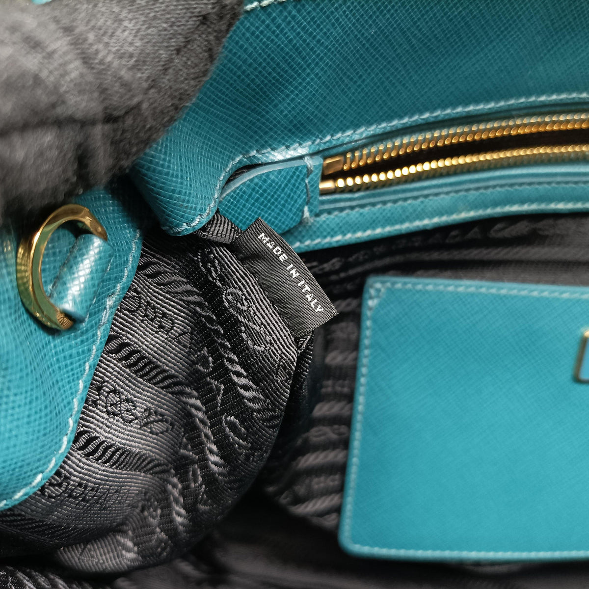 Secondhand Prada Galleria BlueGreen SAFFIANO Leather BN1786 handbag | stylenewstar