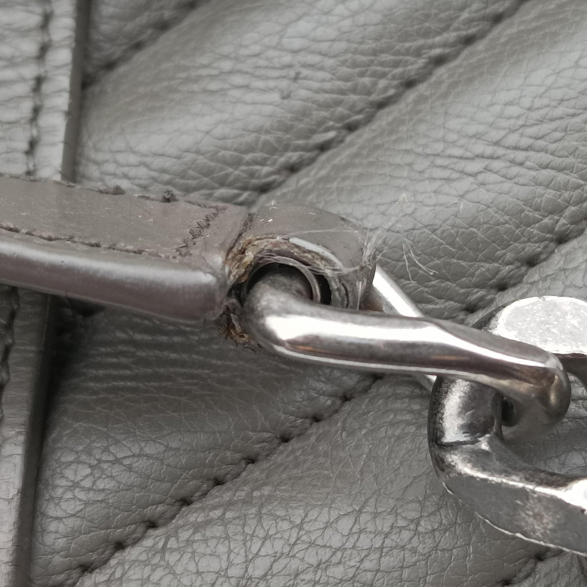 Vintage Yves Saint Laurent COLLEGE Grey Leather 392738 shoulderbag | stylenewstar