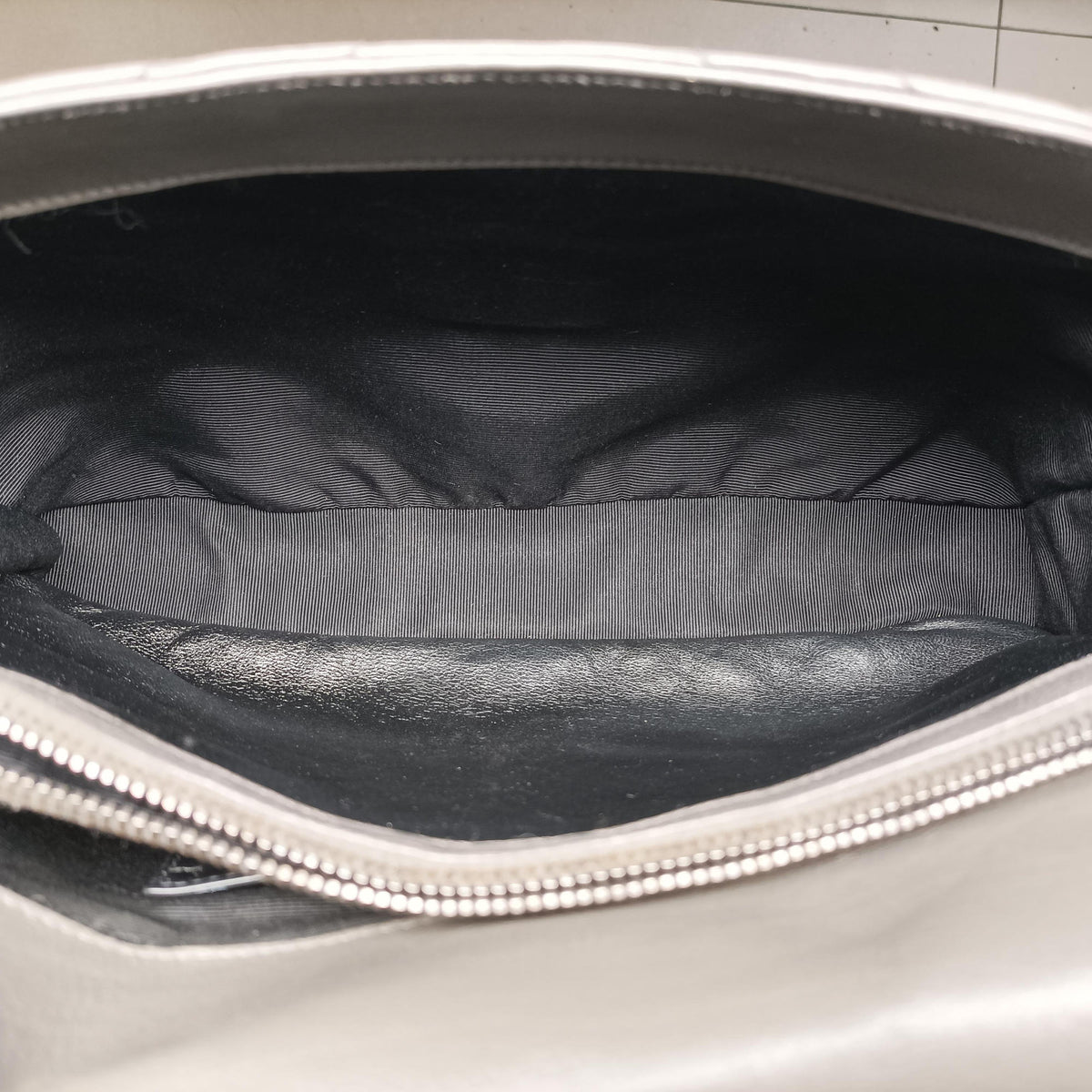 Vintage Yves Saint Laurent COLLEGE Grey Leather 392738 shoulderbag | stylenewstar