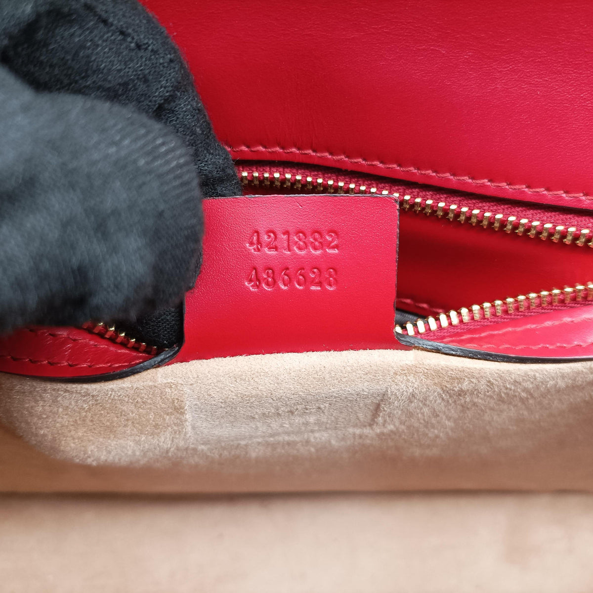 Secondhand Gucci Sylvie Red Leather 421882 shoulderbag | stylenewstar