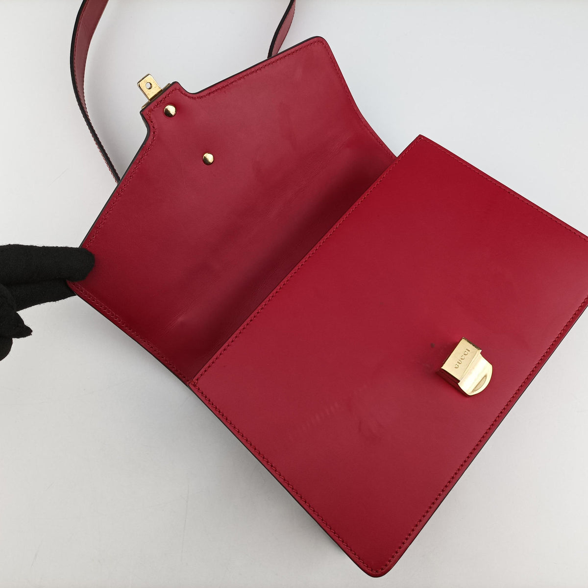 Secondhand Gucci Sylvie Red Leather 421882 shoulderbag | stylenewstar