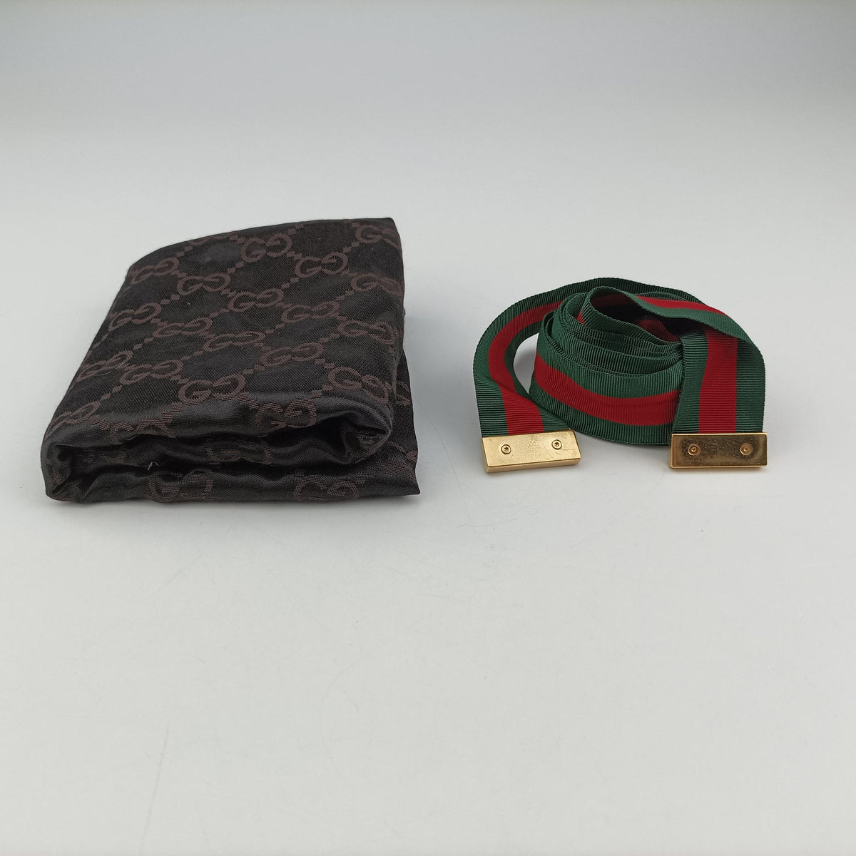 Secondhand Gucci Sylvie Red Leather 421882 shoulderbag | stylenewstar