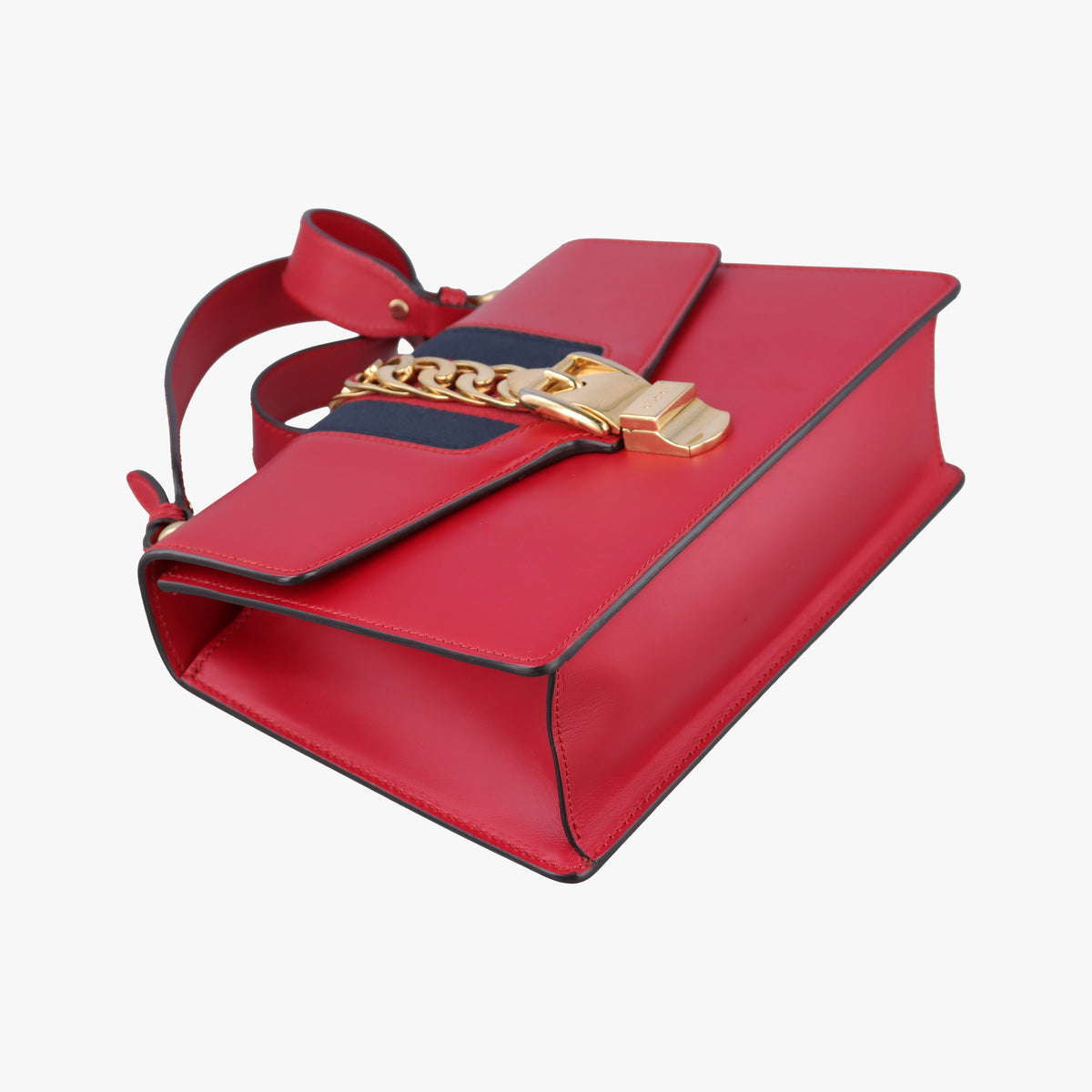 Secondhand Gucci Sylvie Red Leather 421882 shoulderbag | stylenewstar