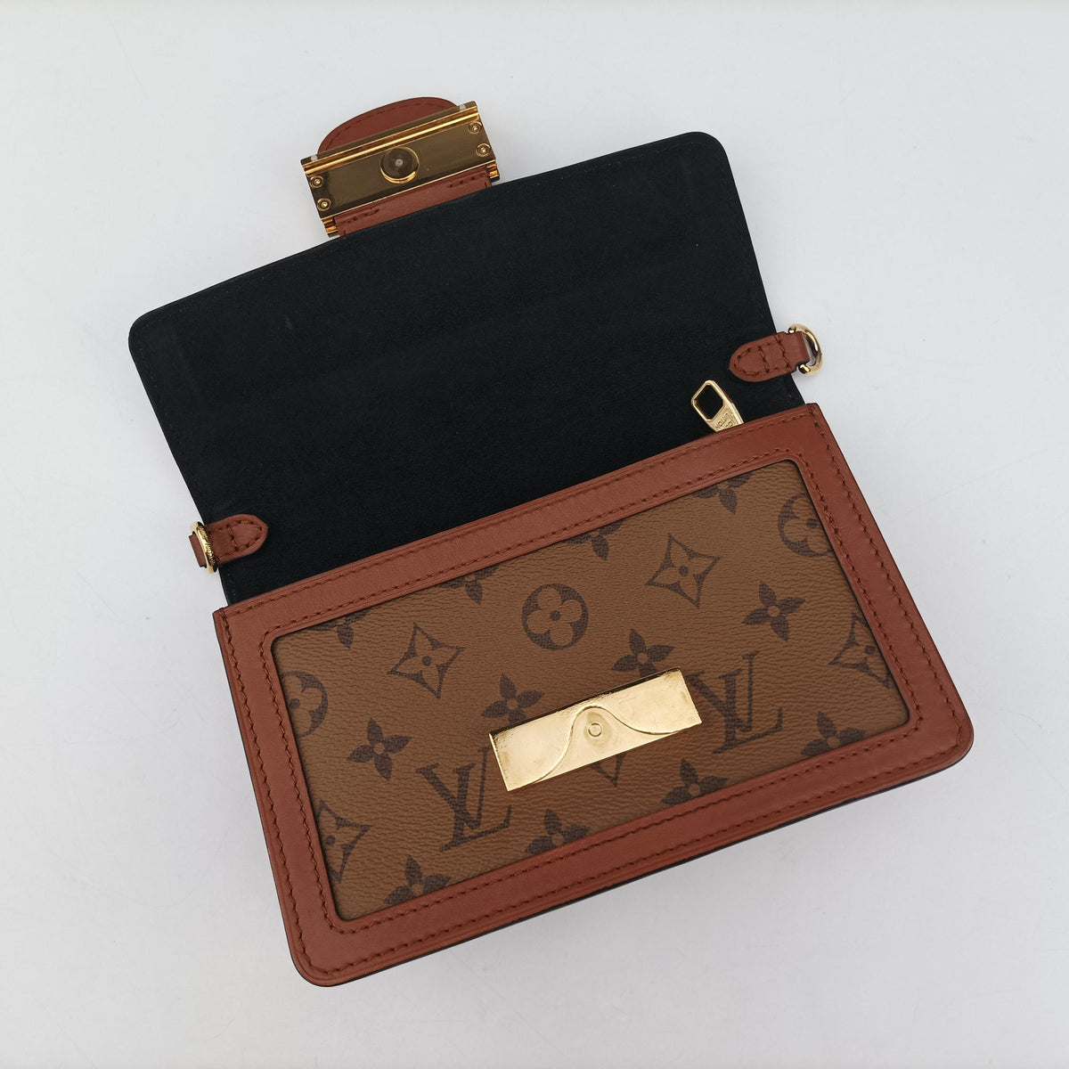 Pre-owned Louis Vuitton DAUPHINE brown monogram reverse M44586 bum bag/waist bag | stylenewstar