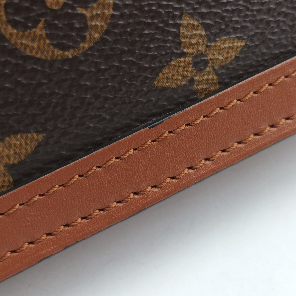Pre-owned Louis Vuitton DAUPHINE brown monogram reverse M44586 bum bag/waist bag | stylenewstar