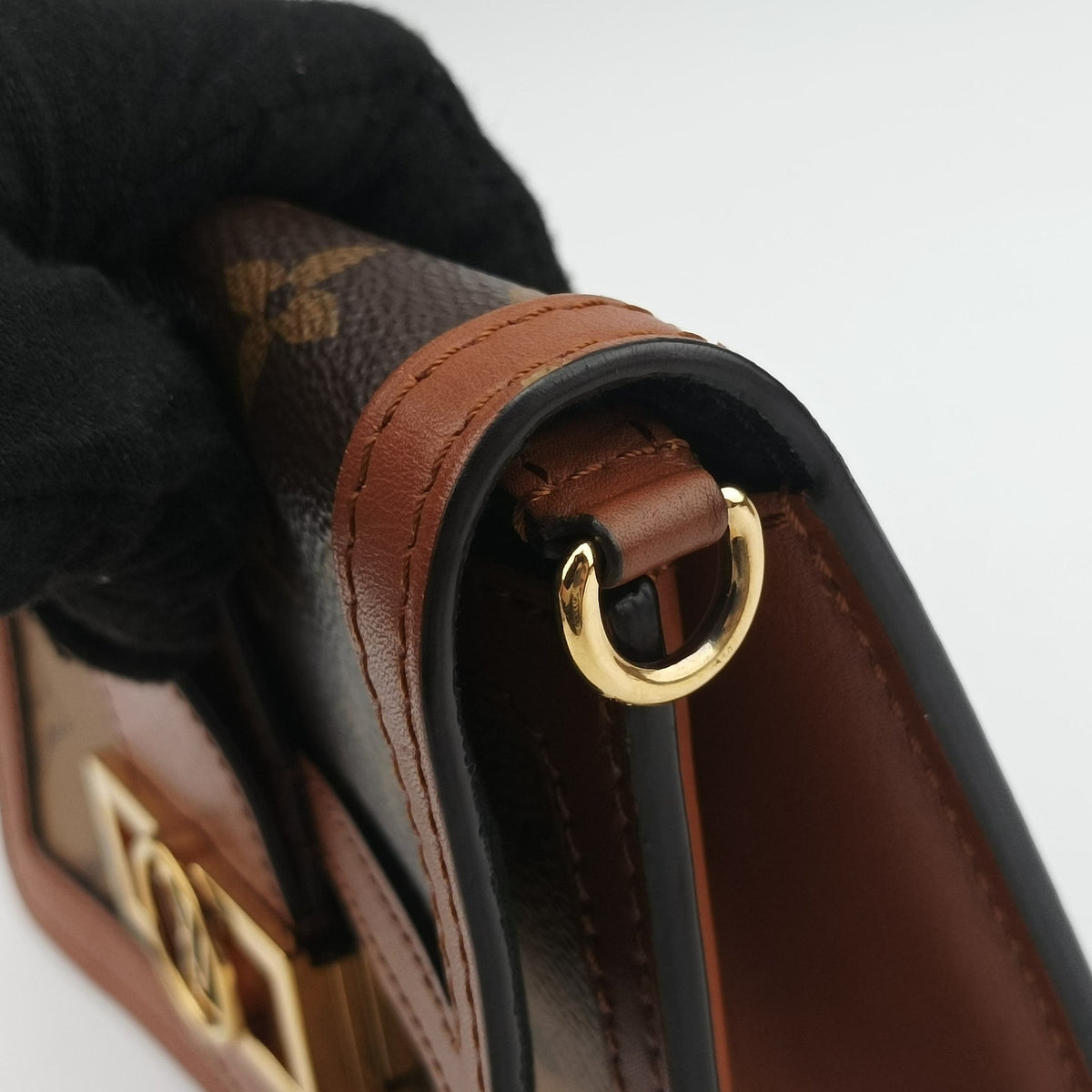 Pre-owned Louis Vuitton DAUPHINE brown monogram reverse M44586 bum bag/waist bag | stylenewstar