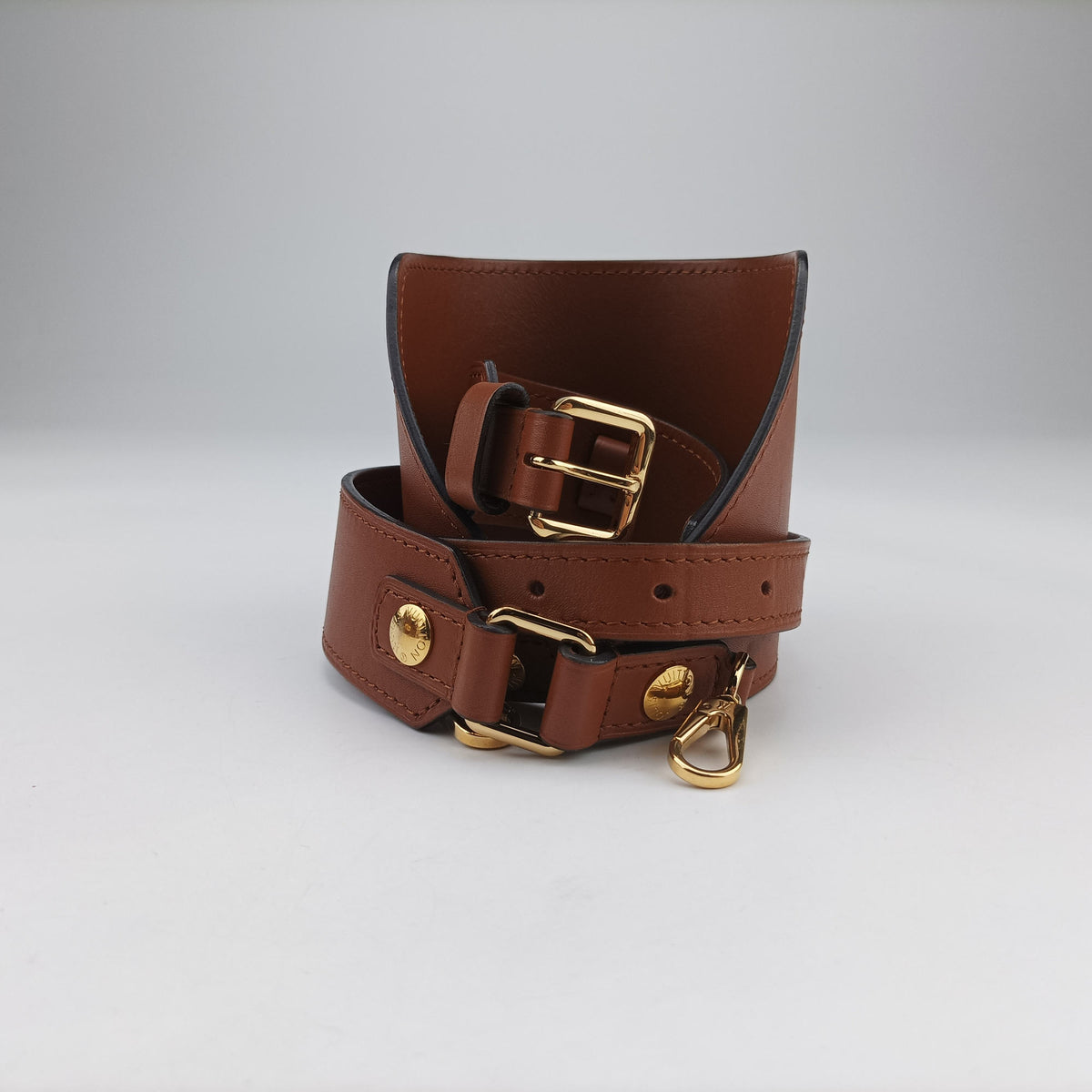 Pre-owned Louis Vuitton DAUPHINE brown monogram reverse M44586 bum bag/waist bag | stylenewstar