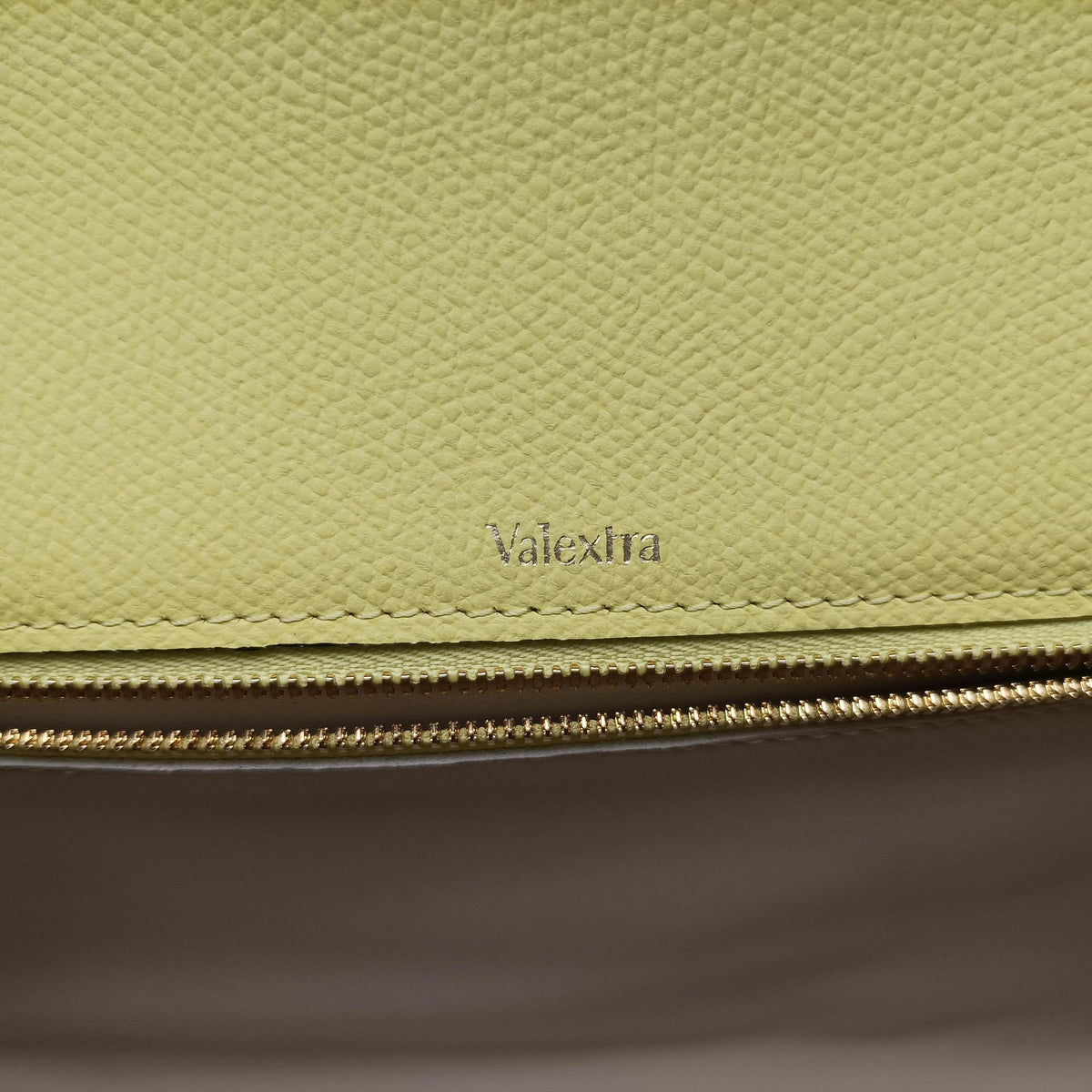 Pre-owned Valextra Iside Yellow×Green×Pink Leather  shoulderbag | stylenewstar