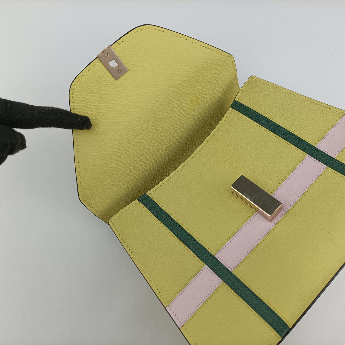 Pre-owned Valextra Iside Yellow×Green×Pink Leather  shoulderbag | stylenewstar