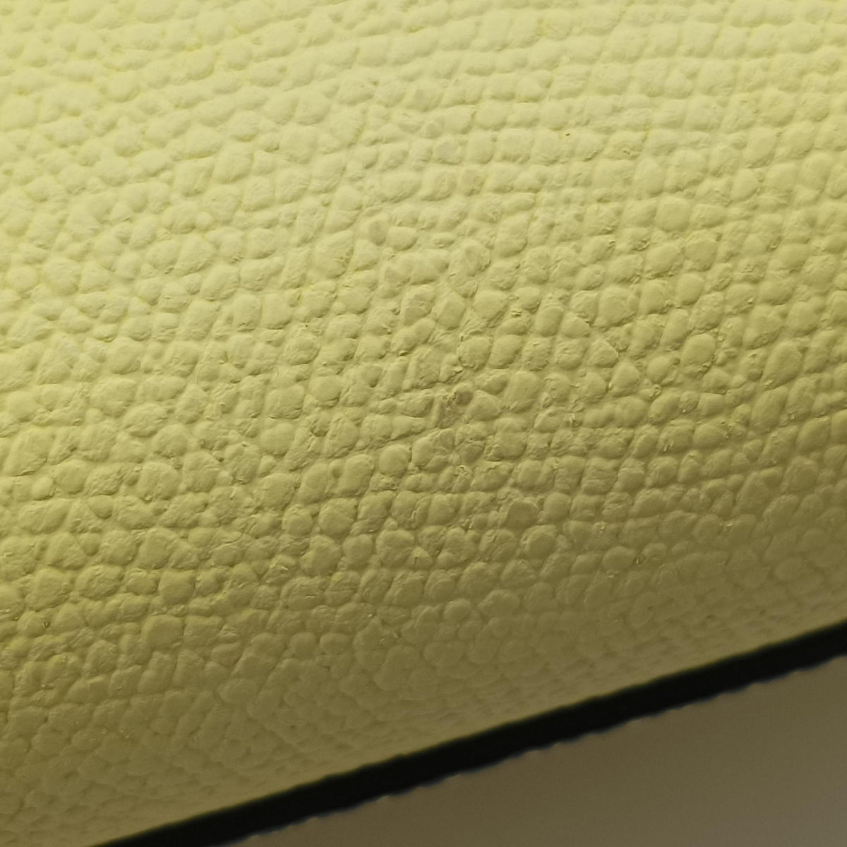 Pre-owned Valextra Iside Yellow×Green×Pink Leather  shoulderbag | stylenewstar