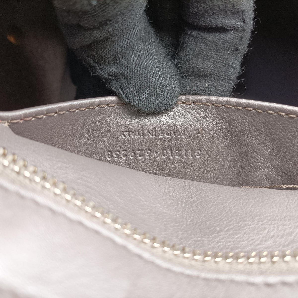 Secondhand Yves Saint Laurent Y Ligne Petit Cabas Grey Leather 311210 shoulderbag | stylenewstar