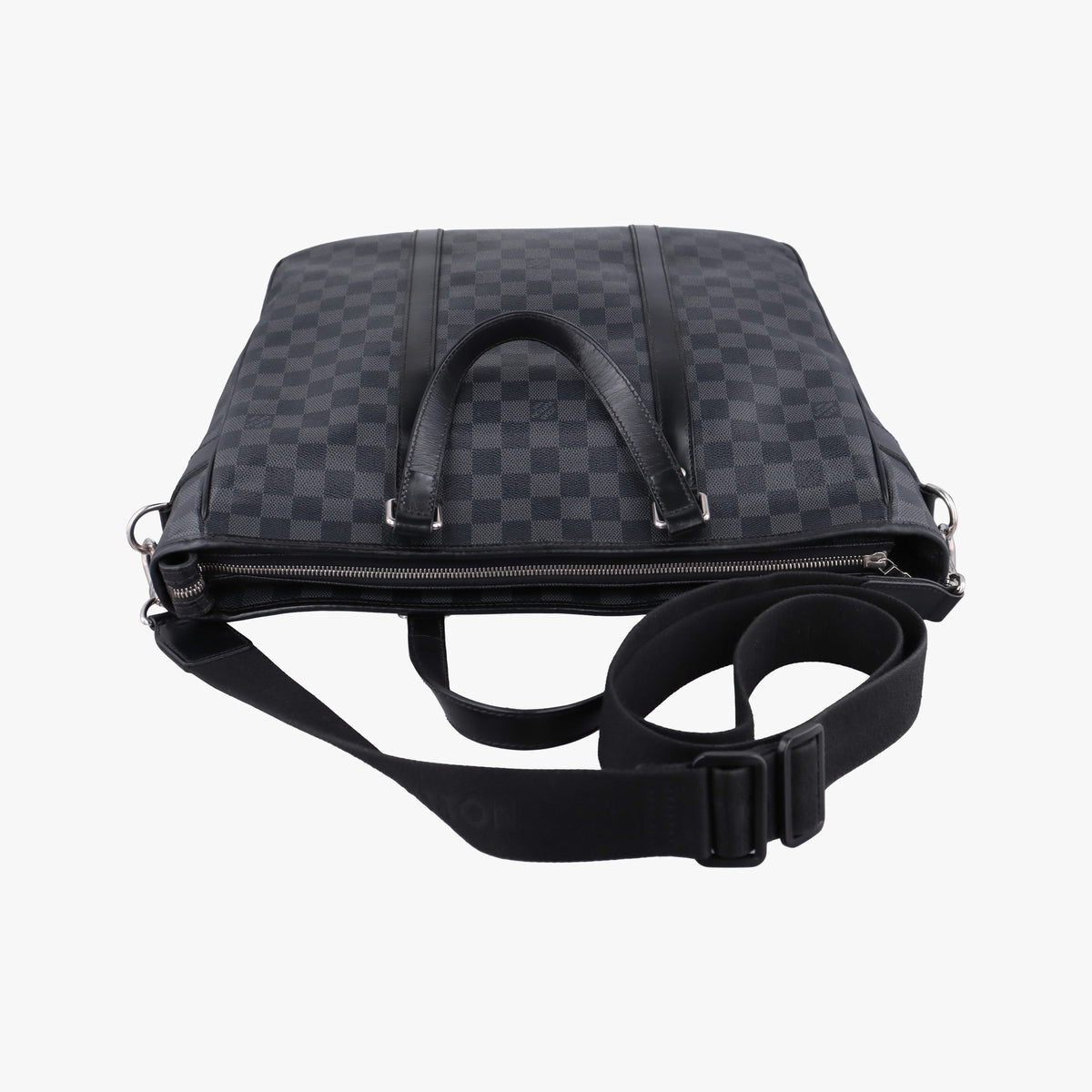 Pre-owned Louis Vuitton Tadao Noir Damier Graphite N51192 shoulderbag | stylenewstar