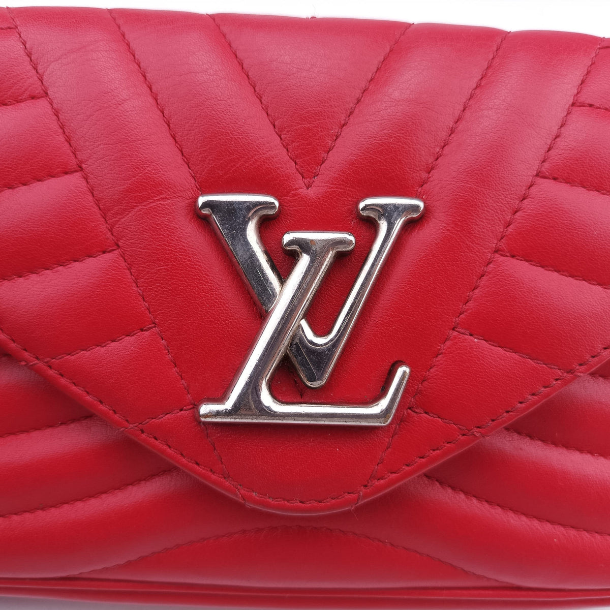 Pre-owned Louis Vuitton New Wave Chain Pochette ECARLATE Leather M63956 shoulderbag | stylenewstar