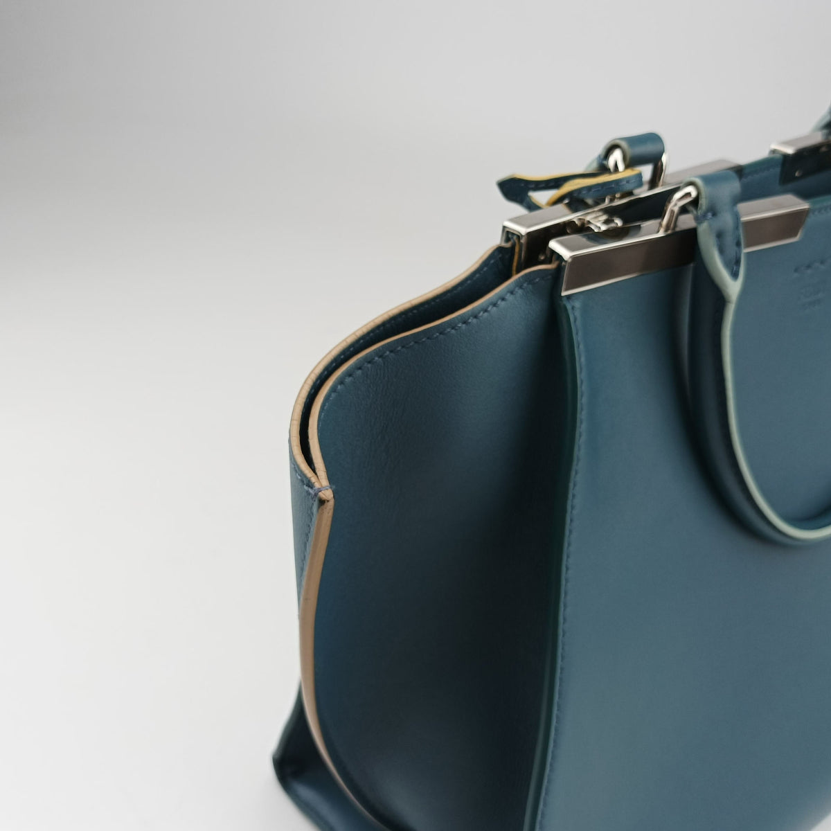 Secondhand Fendi Trois Jours Blue Leather 8BH279 handbag | stylenewstar