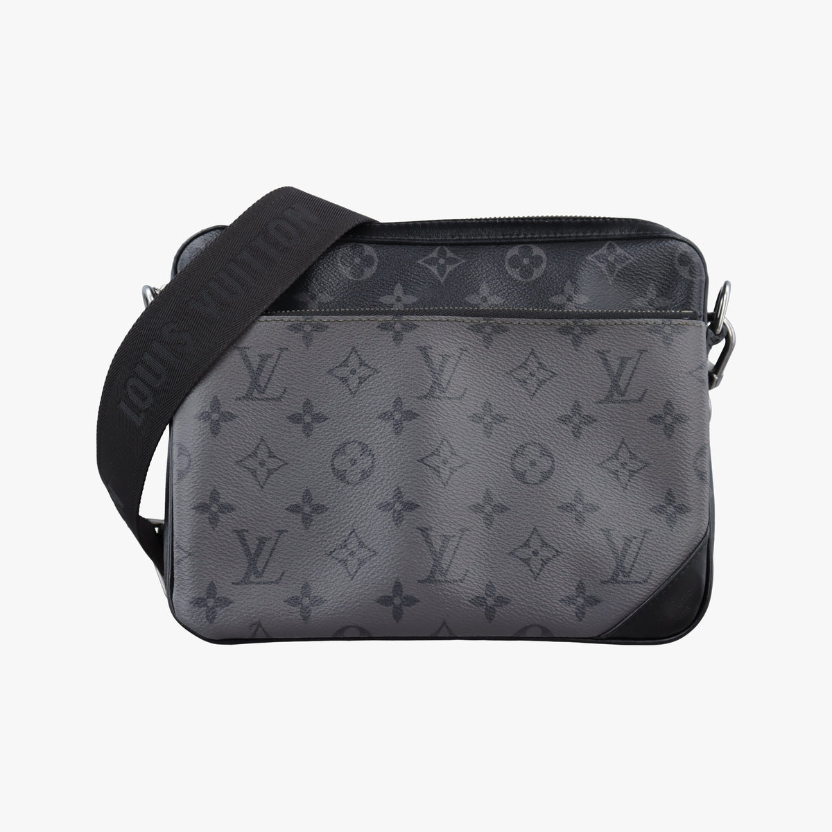 Pre-owned Louis Vuitton Trio Messenger Gris Monogram Shadow M46603 shoulderbag | stylenewstar