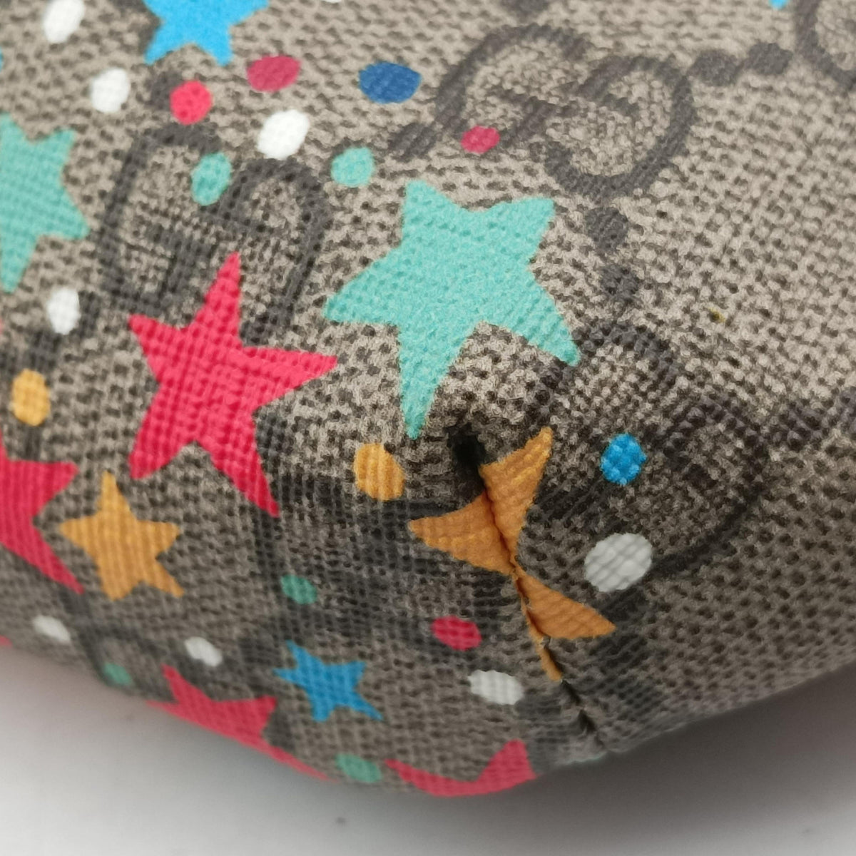 Pre-owned Gucci Kids Line Children's Star beige×multi PVC coated canvas 502095 bum bag/waist bag | stylenewstar