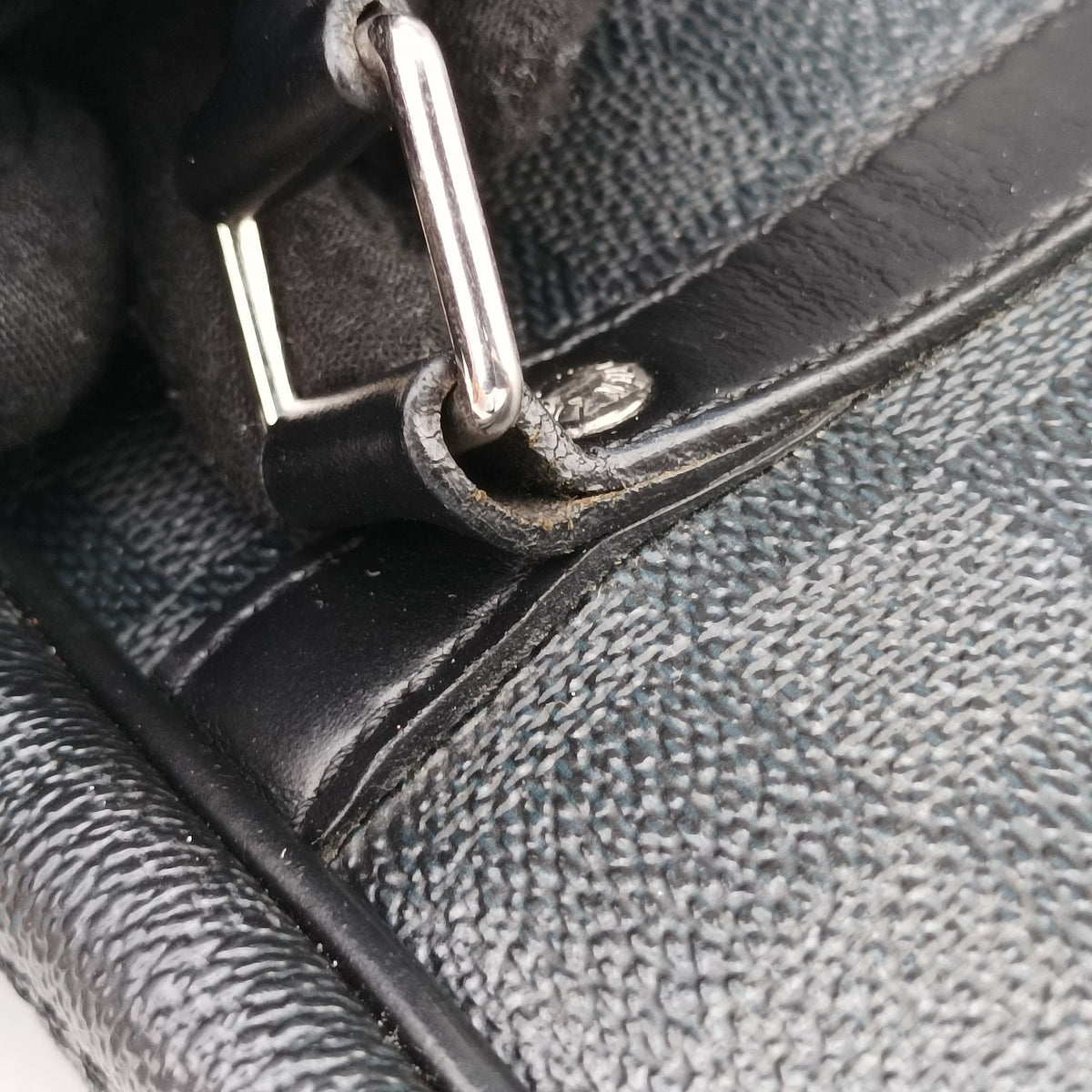 Secondhand Louis Vuitton Porte Documents Voyage Noir Damier Graphite N41125 handbag | stylenewstar