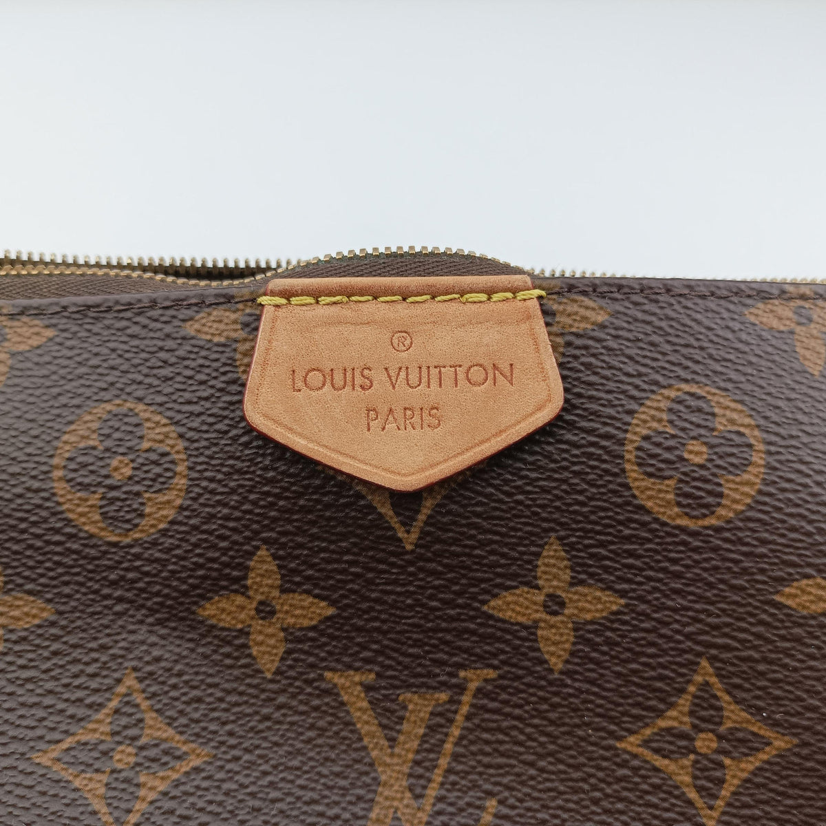 Secondhand Louis Vuitton MULTI POCHETTE ACCESSOIRES brown×khaki Monogram Canvas M44813 shoulderbag | stylenewstar