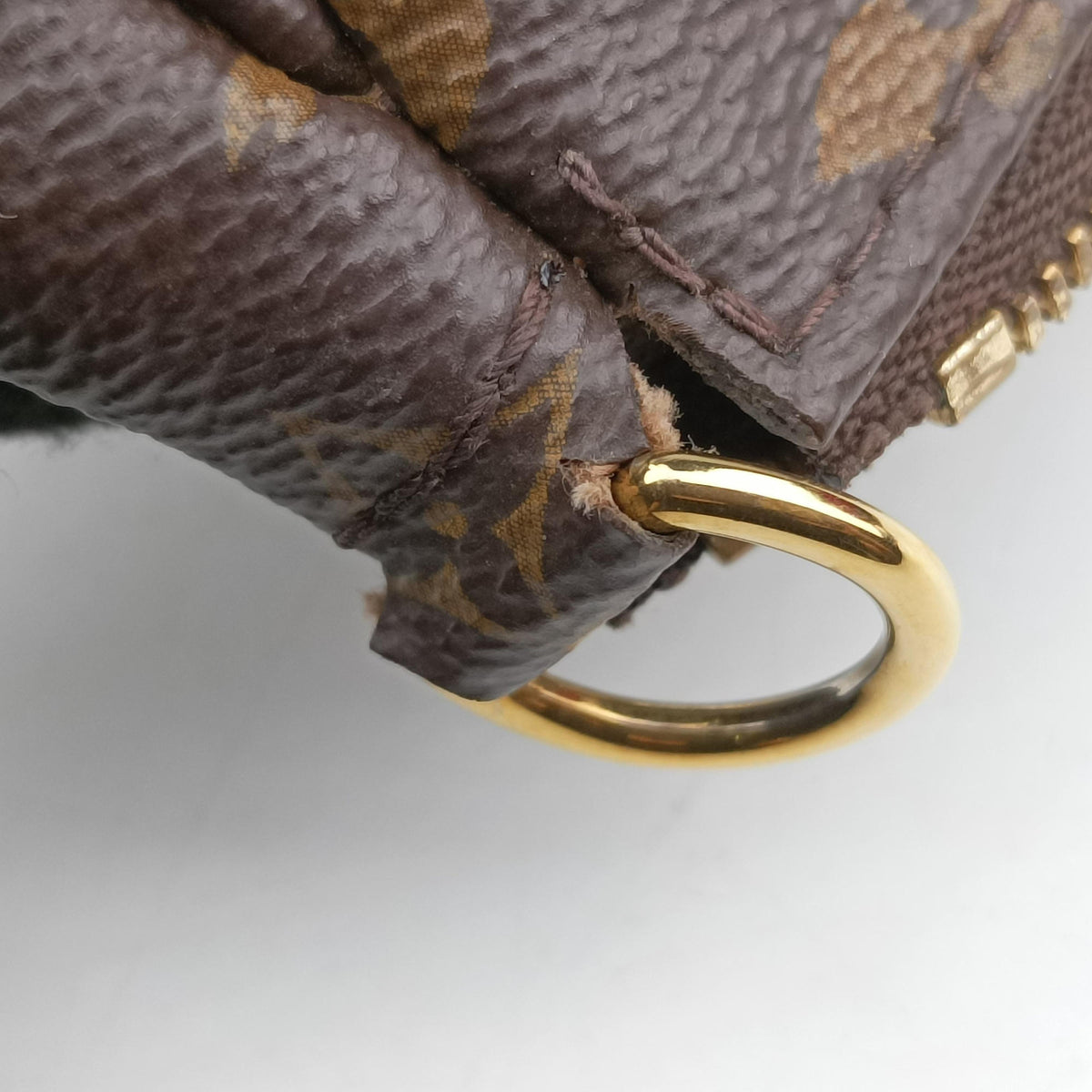 Secondhand Louis Vuitton MULTI POCHETTE ACCESSOIRES brown×khaki Monogram Canvas M44813 shoulderbag | stylenewstar