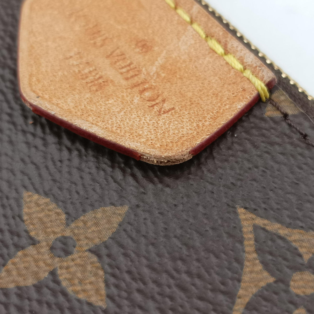 Secondhand Louis Vuitton MULTI POCHETTE ACCESSOIRES brown×khaki Monogram Canvas M44813 shoulderbag | stylenewstar