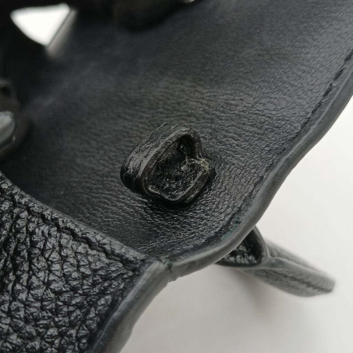 Pre-owned Balenciaga Hourglass Black Leather  shoulderbag | stylenewstar