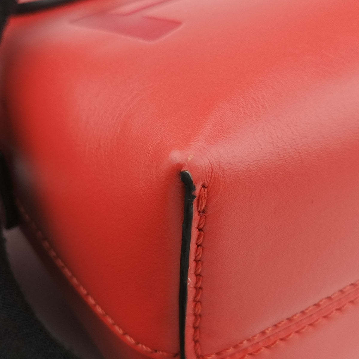 Pre-owned Fendi By the way Red Leather 8BL145 shoulderbag | stylenewstar