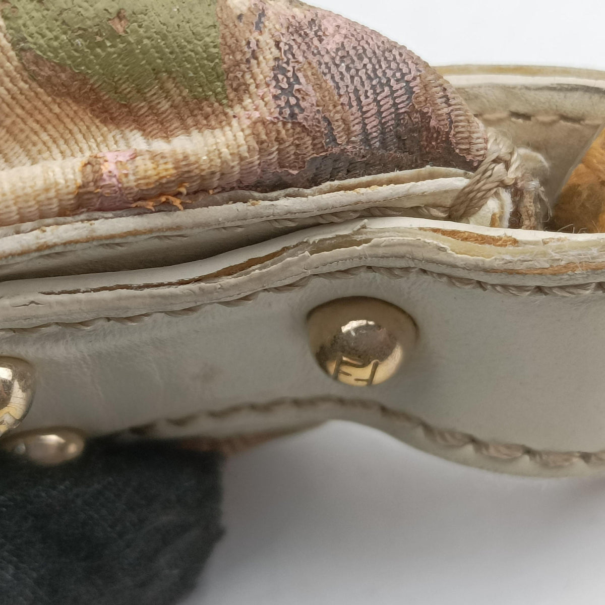 Secondhand Fendi Chef Perforated Charm Zucca Print Multicolour Canvas × Leather 8BR448 shoulderbag | stylenewstar