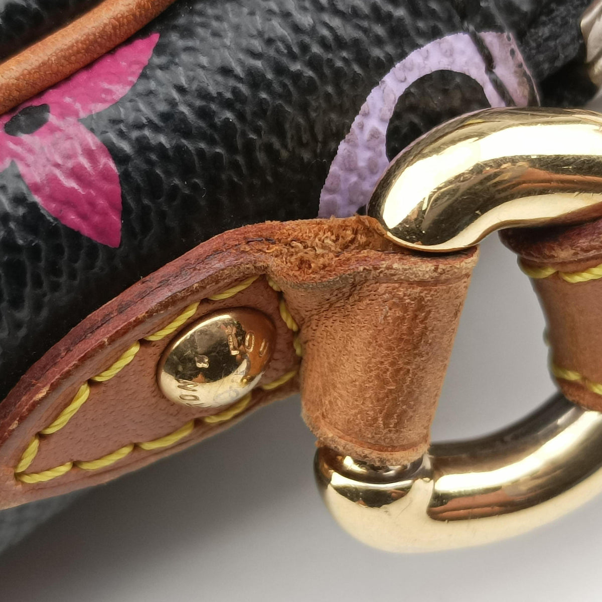 Pre-owned Louis Vuitton RIFT Noir Monogram Multicolor M40056 shoulderbag | stylenewstar