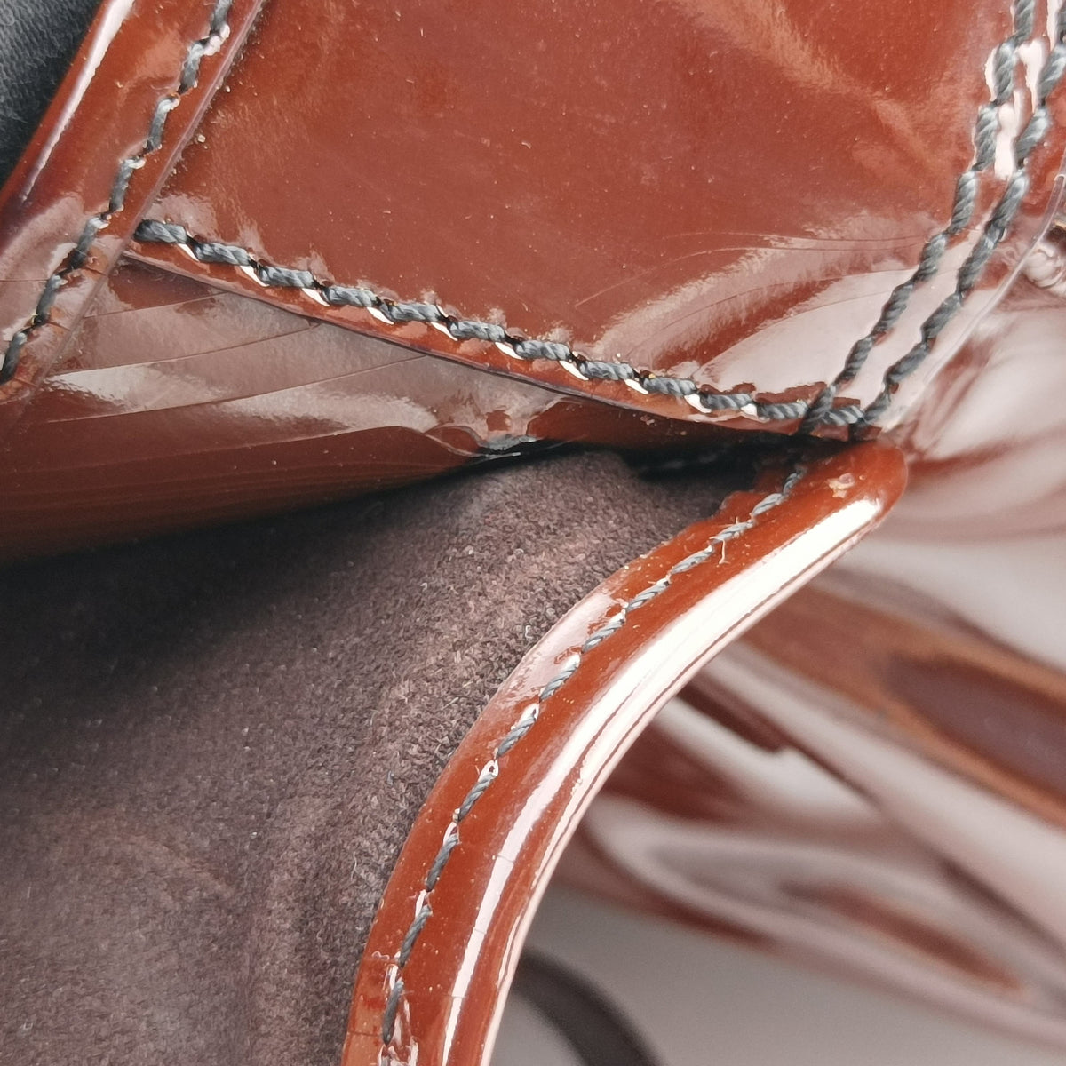 Pre-owned Fendi B Bag Red Brown Patent 8BN166 shoulderbag | stylenewstar