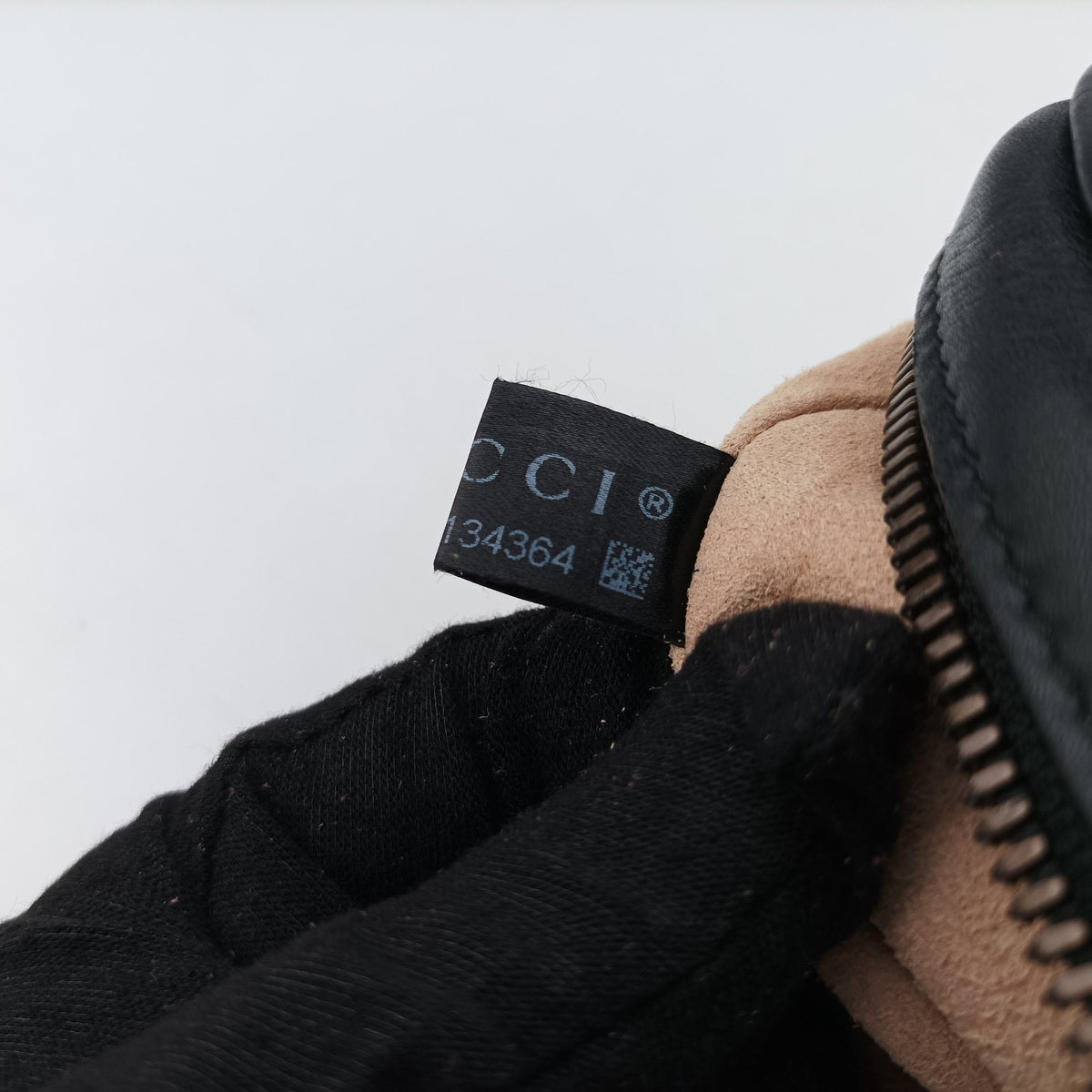 Secondhand Gucci GG Marmont Black Leather 476434 bum bag/waist bag | stylenewstar